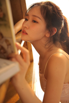 新任女教师我要你爱详情介绍